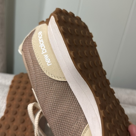 Women’s New balance 327 - Picture 12 of 16